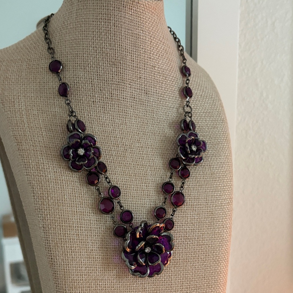 Elegant Purple Floral Necklace